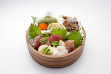 生魚片拼盤