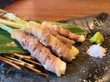 沖繩阿古豬肉卷島蔥燒烤