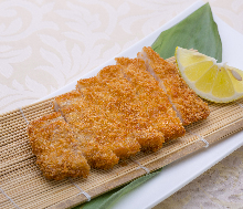 炸黑豬肉排