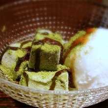 抹茶蕨餅 佐香草冰淇淋