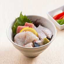 小的 海鮮蓋飯