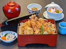 天婦羅盒飯御膳套餐 (只平日)