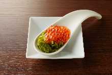 Mekabu seaweed and salmon roe with vinegar