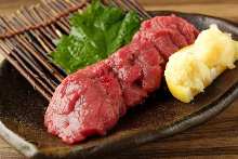 馬肉刺身
