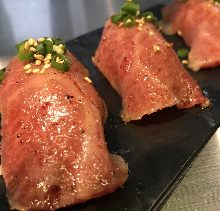 炙烤肋肉壽司