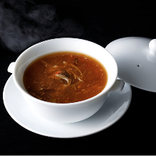 什錦魚翅湯