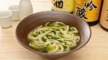 加海藻的關東煮高湯烏龍麵