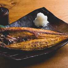 炭火烤遠東多線魚