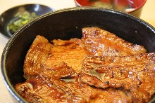 豬肉蓋飯