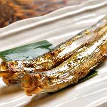 炭火烤柳葉魚 炭火烤柳葉魚