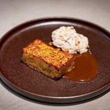 鐵板法式吐司 佐 榛果半冷凍甜品 (Semifreddo)