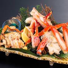 帝王蟹、雪蟹、新鮮水煮毛蟹拼盤