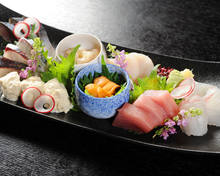 生魚片拼盤