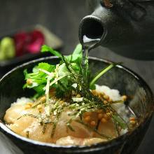 茶泡飯（李子、明太子、章魚芥末、海藻）