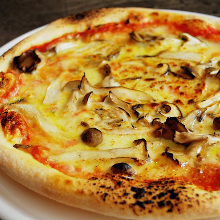 四種蘑菇的披薩