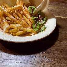 甜辣椒和酸奶油薯條