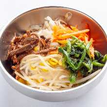 蔬菜拌飯