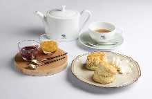 Adustam 烤餅與補充茶套裝