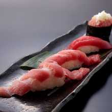 極品天然鮪魚壽司4貫