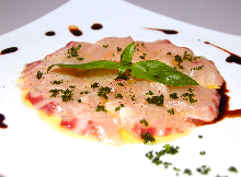 薄切鯛魚生魚片
