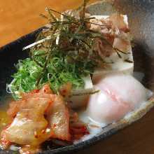 溫泉蛋「炸彈」冷豆腐