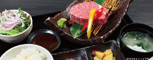 夏多布里安炙烤午餐