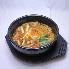 鍋燒內臟烏冬面
