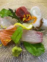 生魚片拼盤